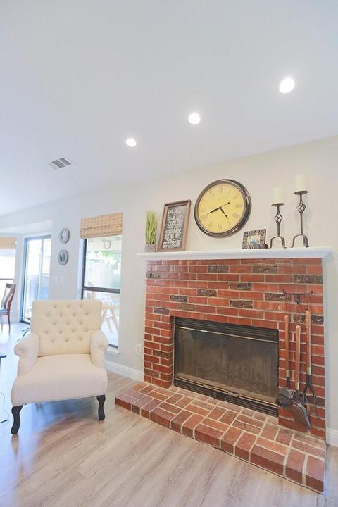 547 E Vine Ct, Visalia, CA 93292 photo 7