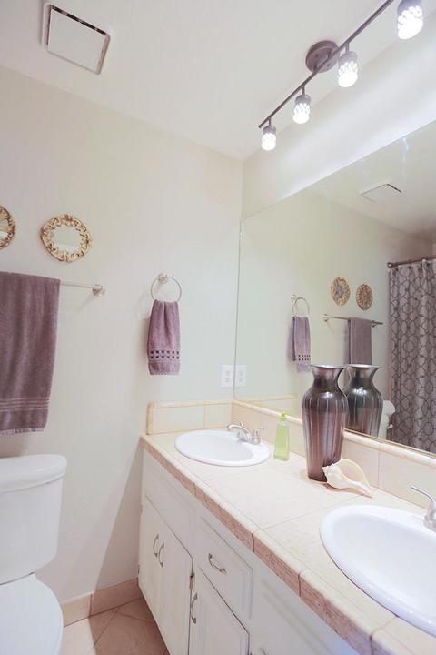 547 E Vine Ct, Visalia, CA 93292 photo 20