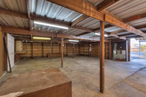 597 W Prosperity, Tulare, CA 93274 photo 7