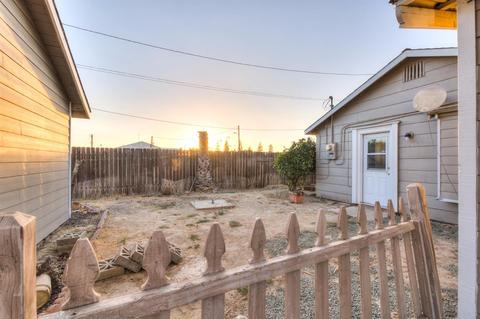 597 W Prosperity, Tulare, CA 93274 photo 29