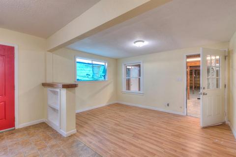 597 W Prosperity, Tulare, CA 93274 photo 16
