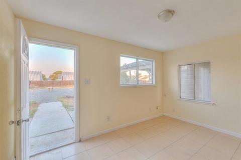 597 W Prosperity, Tulare, CA 93274 photo 34