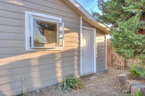 597 W Prosperity, Tulare, CA 93274 photo 3