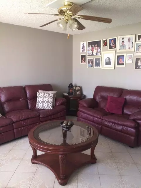 500 E Vassar Ave, Dinuba, CA 93618 photo 2