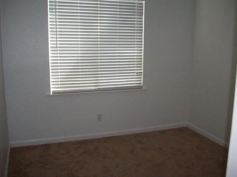 1666 Castle Way, Lemoore, CA 93245 photo 30