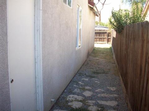 1666 Castle Way, Lemoore, CA 93245 photo 3