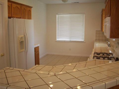 1666 Castle Way, Lemoore, CA 93245 photo 35