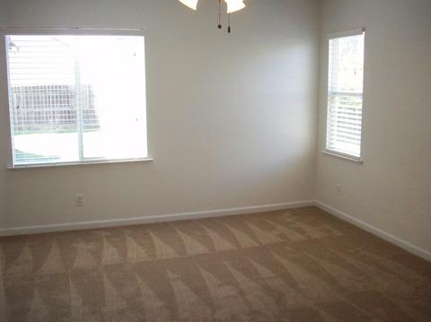 1666 Castle Way, Lemoore, CA 93245 photo 19