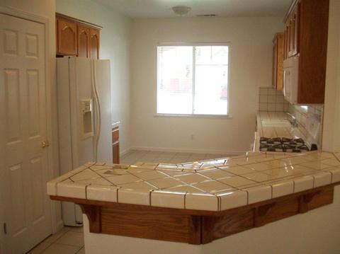 1666 Castle Way, Lemoore, CA 93245 photo 33