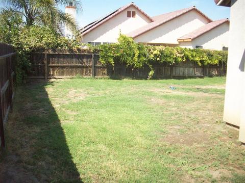 1666 Castle Way, Lemoore, CA 93245 photo 7