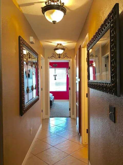215 E Robin Ave, Visalia, CA 93291 photo 18