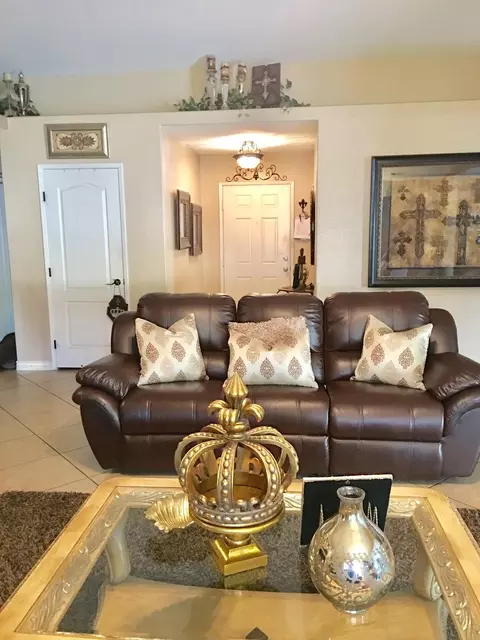 215 E Robin Ave, Visalia, CA 93291 photo 6