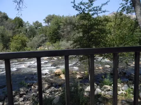 42353 Sierra Dr, Three Rivers, CA 93271 photo 8