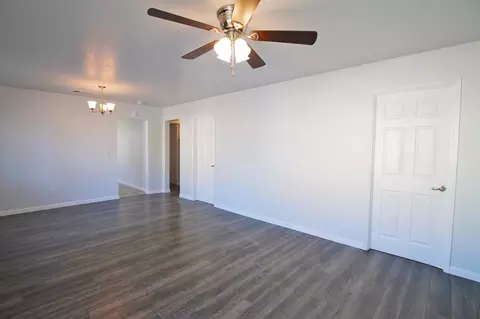 415 E Race Ave, Visalia, CA 93291 photo 18