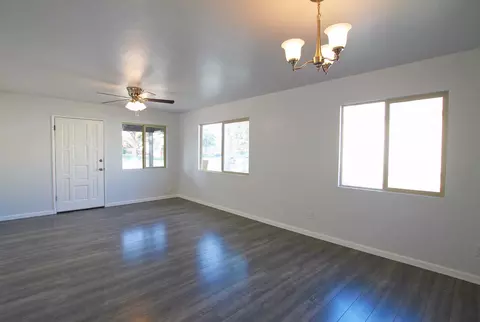415 E Race Ave, Visalia, CA 93291 photo 16