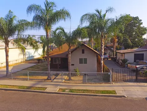 415 E Race Ave, Visalia, CA 93291 photo 1