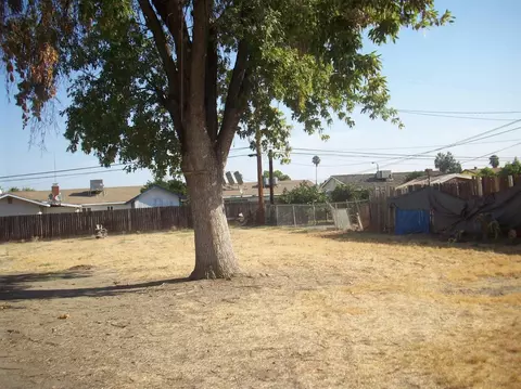 1504 E Sonora Ave, Tulare, CA 93274 photo 16