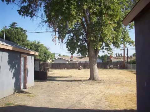 1504 E Sonora Ave, Tulare, CA 93274 photo 15