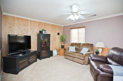 1935 E Monte Verde Ave, Visalia, CA 93292 photo 14