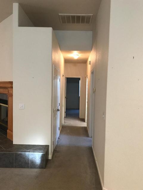 1984 E Bridger Ave, Tulare, CA 93274 photo 7