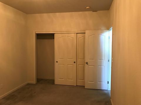 1984 E Bridger Ave, Tulare, CA 93274 photo 8