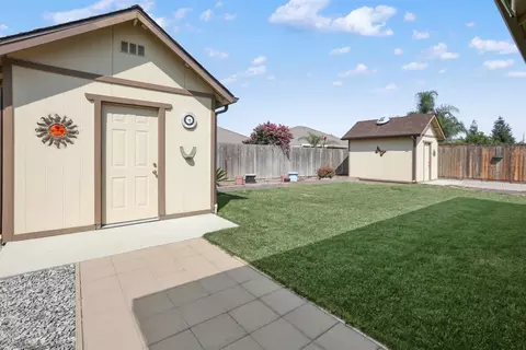 183 Hampton St, Tulare, CA 93274 photo 18
