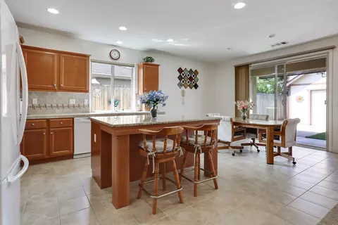 183 Hampton St, Tulare, CA 93274 photo 7