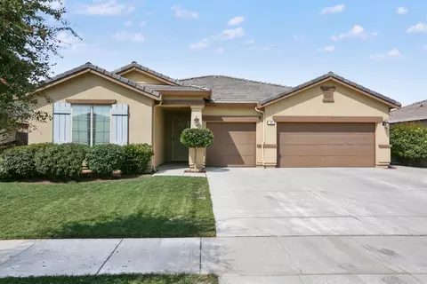 183 Hampton St, Tulare, CA 93274 photo 2