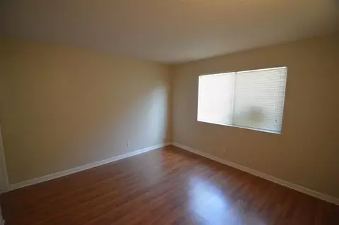 825 E Kaweah Ave, Visalia, CA 93292 photo 16