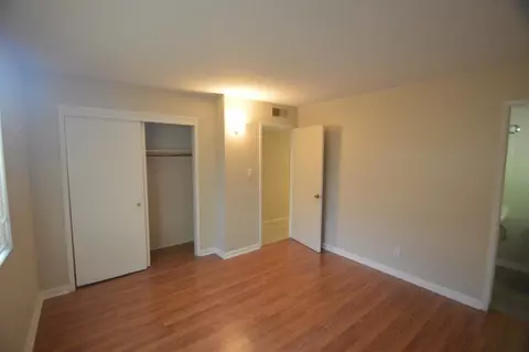 825 E Kaweah Ave, Visalia, CA 93292 photo 17