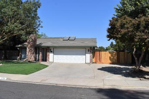 1134 E Rose Ct, Visalia, CA 93292 photo 2