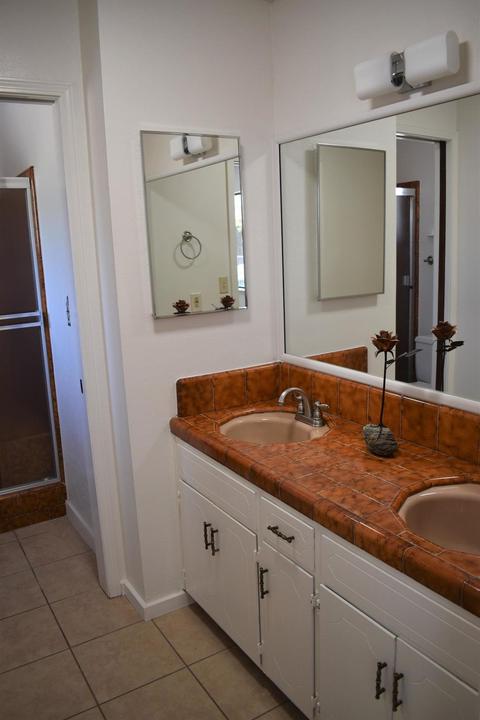 1134 E Rose Ct, Visalia, CA 93292 photo 27
