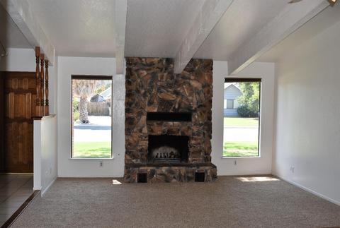 1134 E Rose Ct, Visalia, CA 93292 photo 5