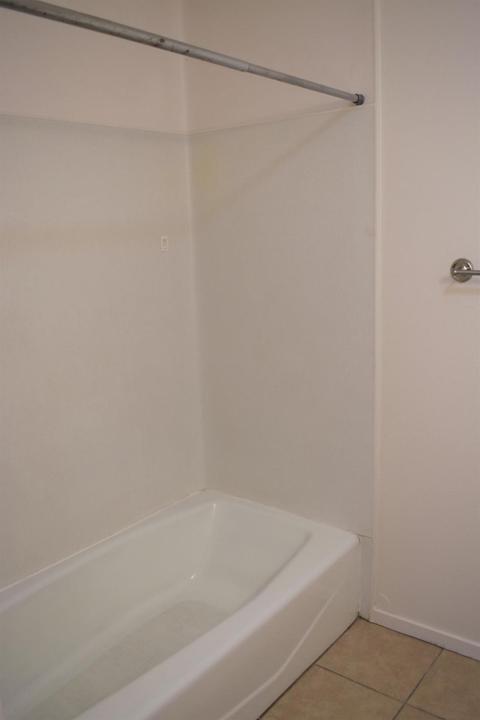 1134 E Rose Ct, Visalia, CA 93292 photo 23