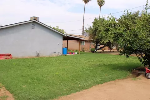 1984 E Park Way, Dinuba, CA 93618 photo 7