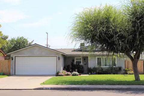 1984 E Park Way, Dinuba, CA 93618 photo 1