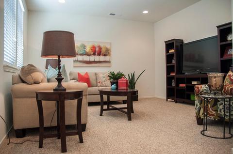 313 S Wind Ct, Visalia, CA 93292 photo 40