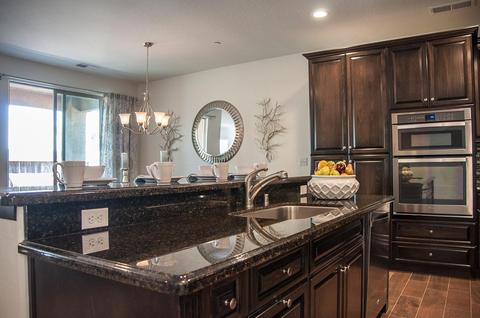 313 S Wind Ct, Visalia, CA 93292 photo 17