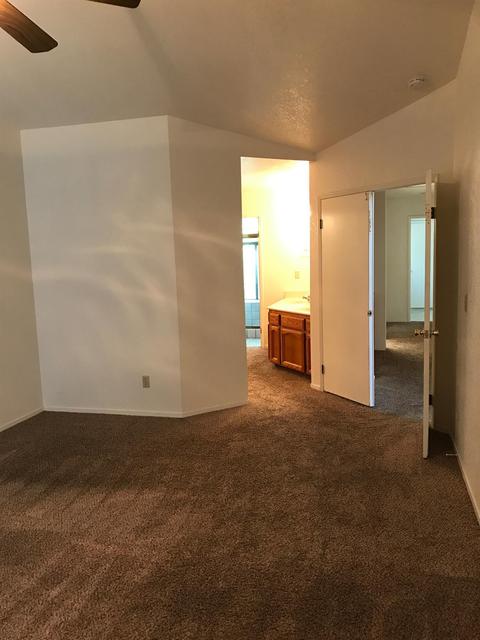 1745 E Vine Ct, Visalia, CA 93292 photo 11
