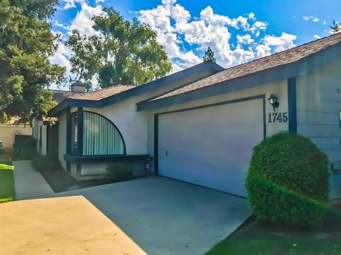 1745 E Vine Ct, Visalia, CA 93292 photo 1