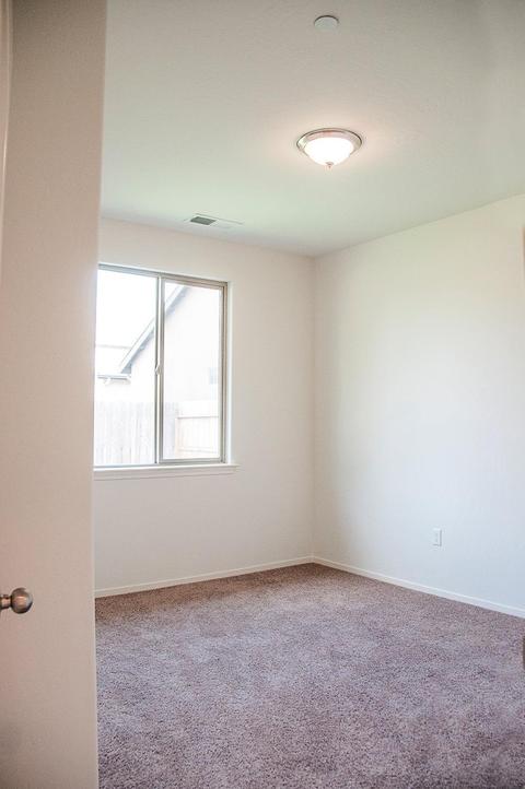 352 S Wind Ct, Visalia, CA 93292 photo 28