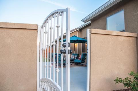 352 S Wind Ct, Visalia, CA 93292 photo 4