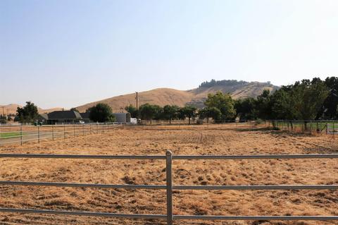 30601 Sierra Sunrise Dr, Exeter, CA 93221 photo 3