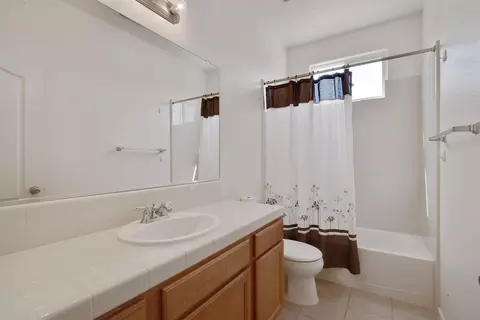 1107 Prosperity Dr, Lemoore, CA 93245 photo 25