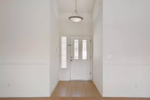 1107 Prosperity Dr, Lemoore, CA 93245 photo 6