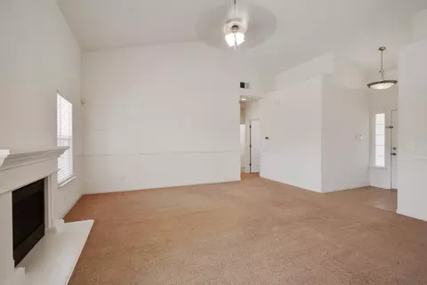 1107 Prosperity Dr, Lemoore, CA 93245 photo 7