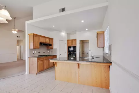 1107 Prosperity Dr, Lemoore, CA 93245 photo 12