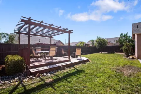 1107 Prosperity Dr, Lemoore, CA 93245 photo 29
