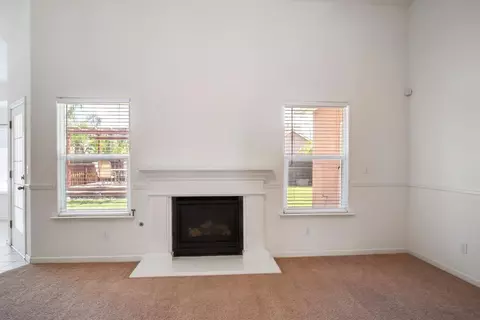 1107 Prosperity Dr, Lemoore, CA 93245 photo 8