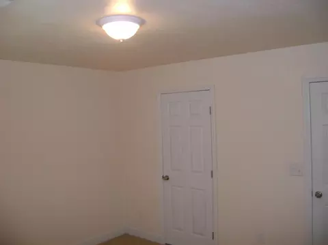 223 E 2nd St, Hanford, CA 93230 photo 9
